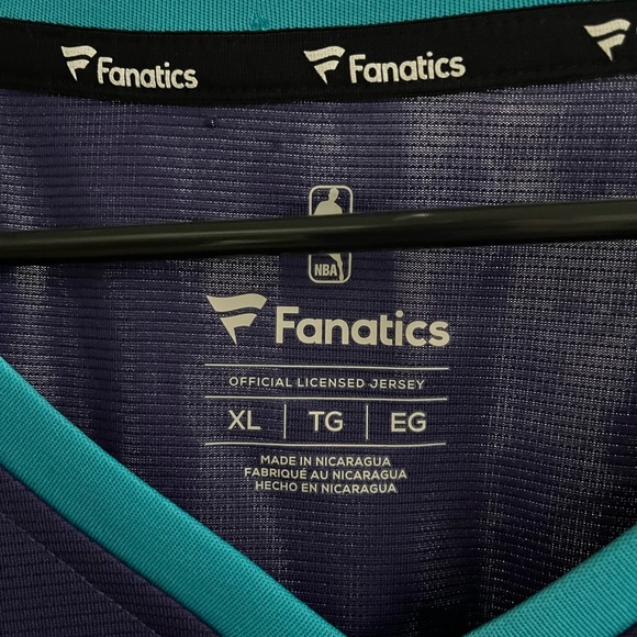 Charlotte Hornets Kemba Walker Jersey - Picture 3 of 3